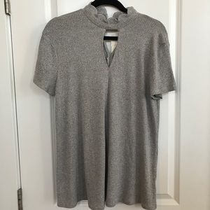 Gray Scalloped Keyhole Top!